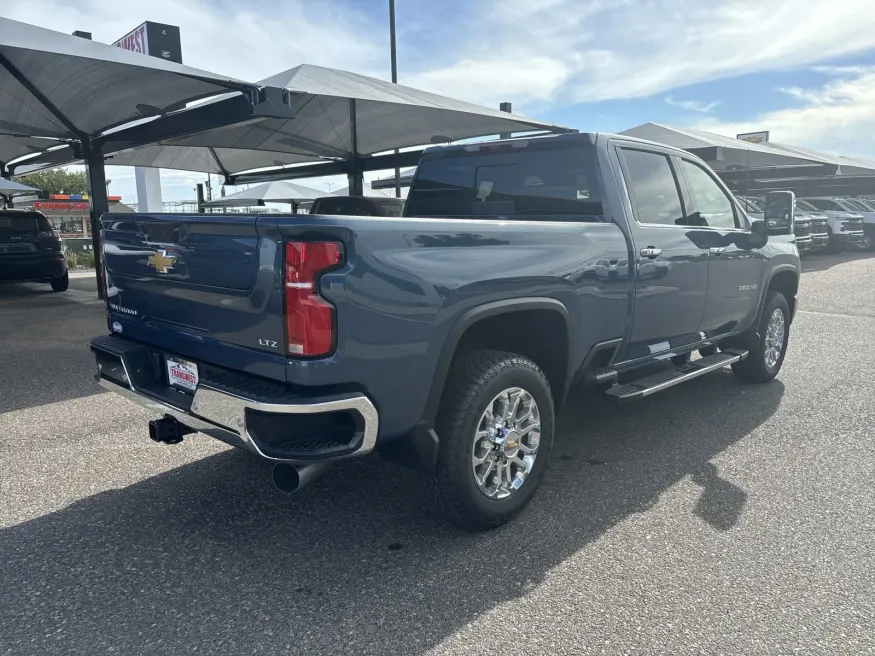 2024 Chevrolet Silverado 3500HD LTZ | Photo 4 of 23