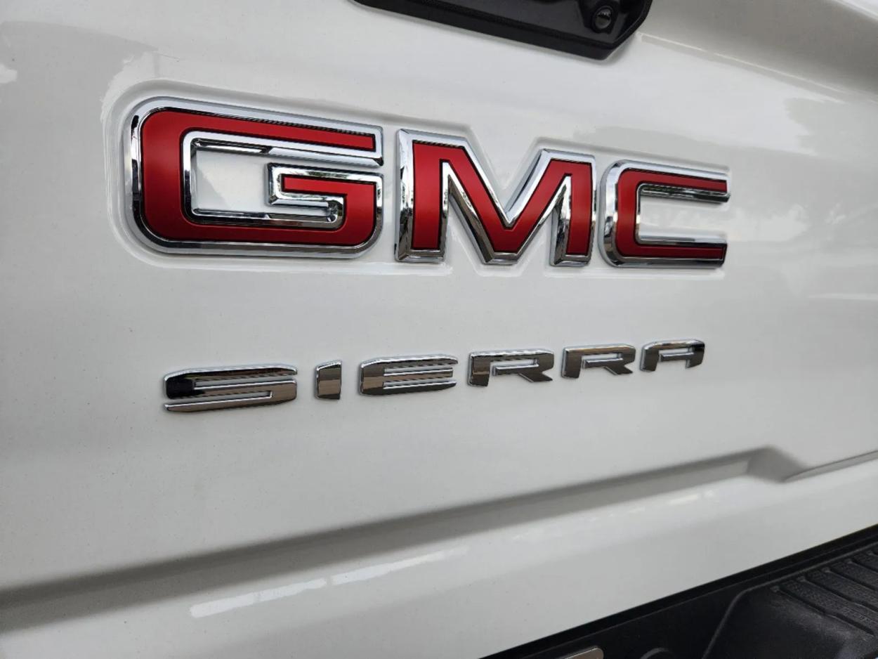 2024 GMC Sierra 3500HD Pro | Photo 13 of 25