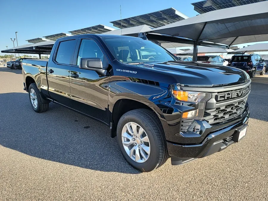 2025 Chevrolet Silverado 1500 Custom | Photo 8 of 18