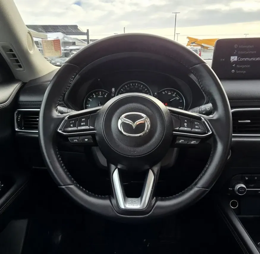 2023 Mazda CX-5 | Photo 13 of 31