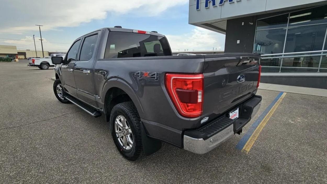 2021 Ford F-150 | Photo 6 of 32