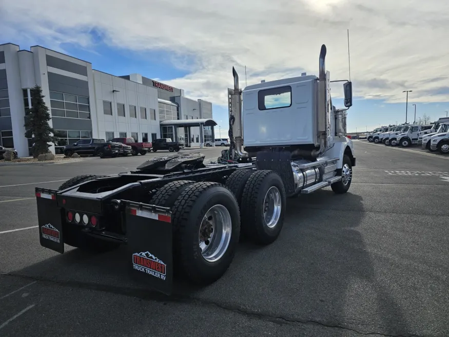 2020 Western Star 4900SA | Photo 7 of 19