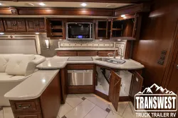 2015 Winnebago Tour 42 QD | Thumbnail Photo 13 of 24