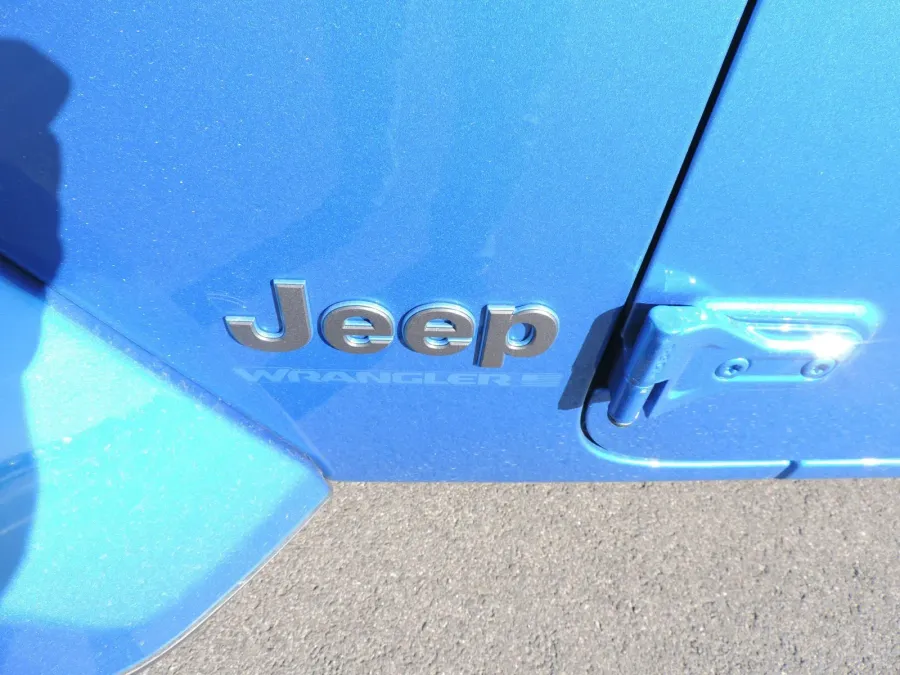 2024 Jeep Wrangler 4xe Sport S | Photo 14 of 16