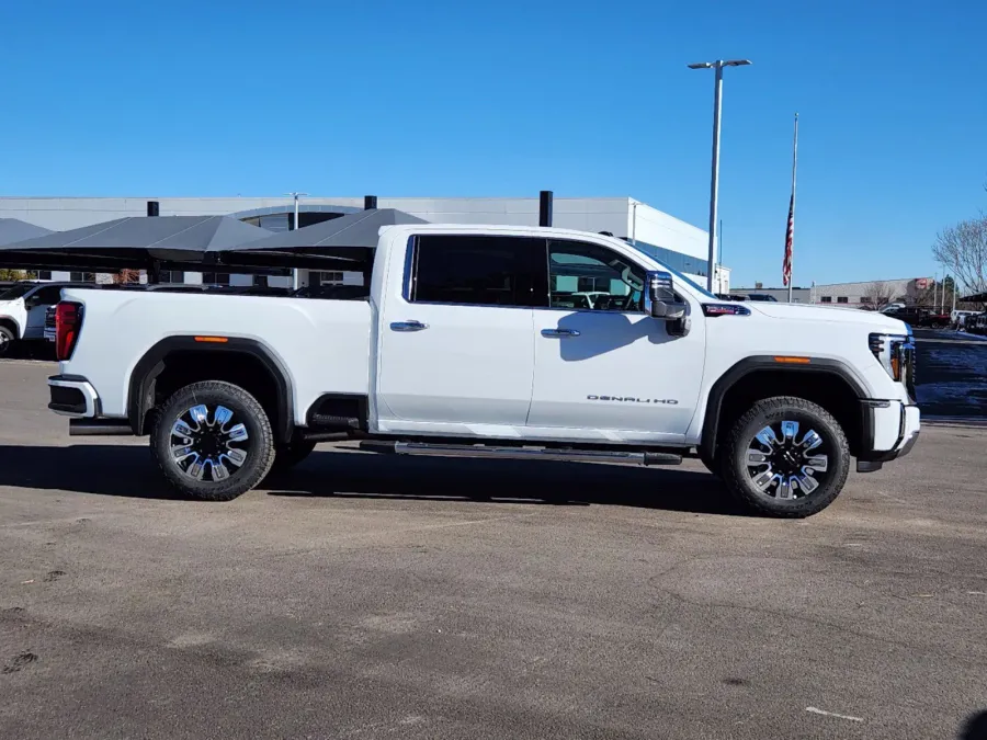 2025 GMC Sierra 2500HD Denali | Photo 1 of 29