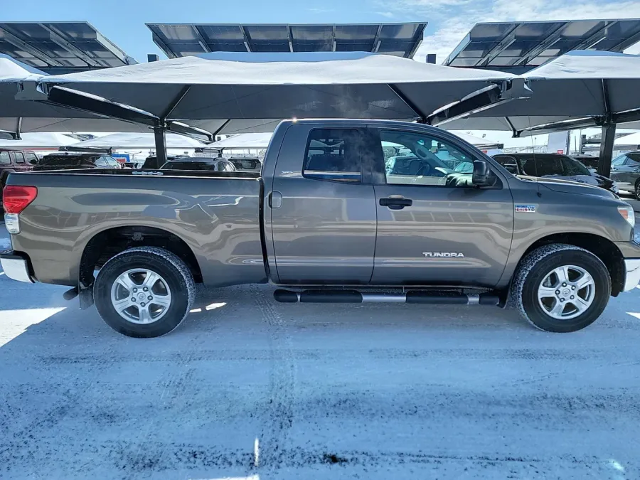 2008 Toyota Tundra 4WD SR5 | Photo 6 of 14