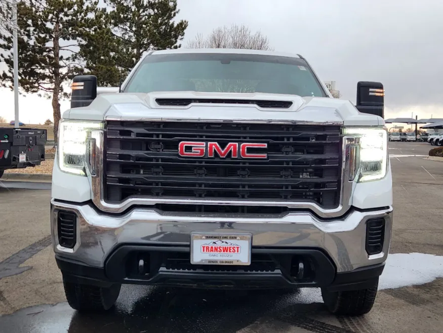 2021 GMC Sierra 3500HD | Photo 4 of 31