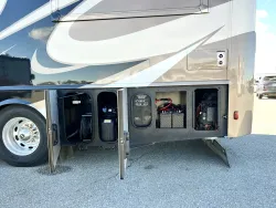 2016 Winnebago Journey 36M | Thumbnail Photo 26 of 29