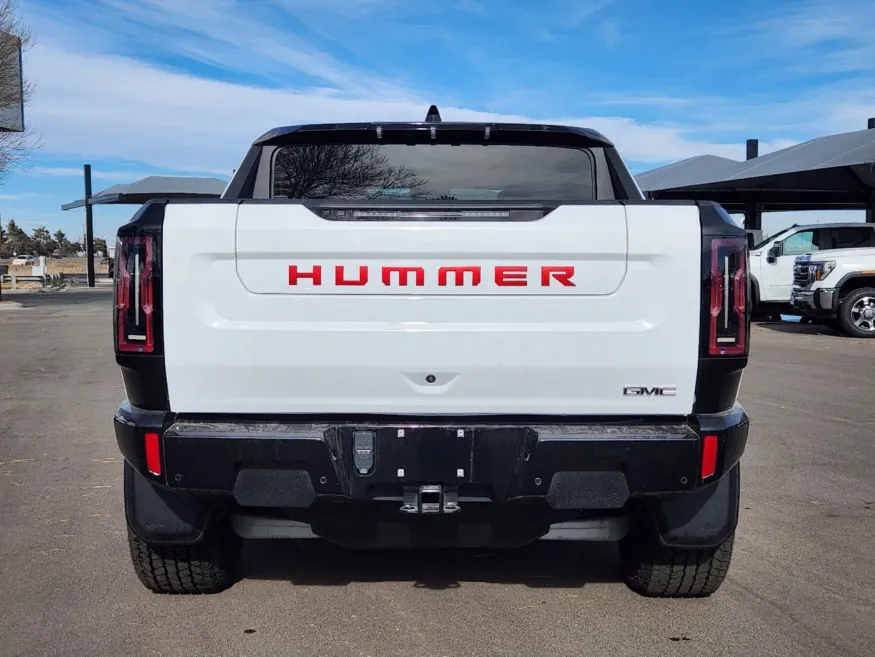 2025 GMC HUMMER EV Pickup 2X | Photo 12 of 33