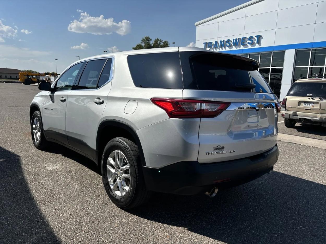 2020 Chevrolet Traverse LS | Photo 2 of 21