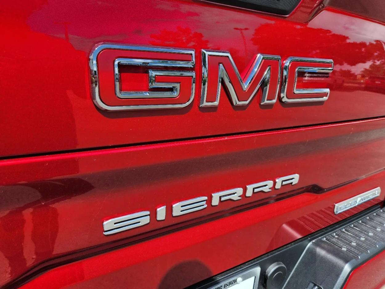 2024 GMC Sierra 1500 Elevation | Photo 12 of 25