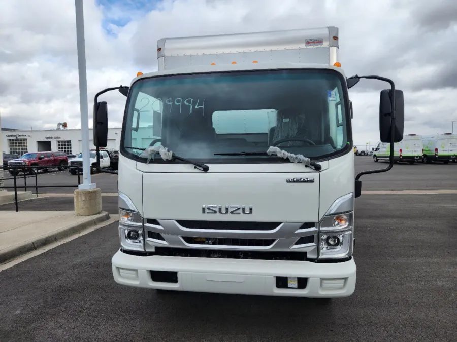 2024 Isuzu NPR-HD GAS 16&#039; BOX VAN | Photo 2 of 3