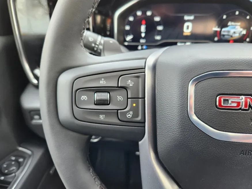 2025 GMC Sierra 1500 Elevation | Photo 24 of 33