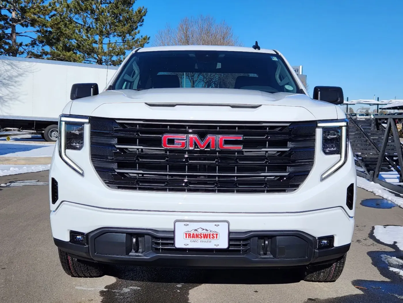 2025 GMC Sierra 1500 Elevation | Photo 4 of 30