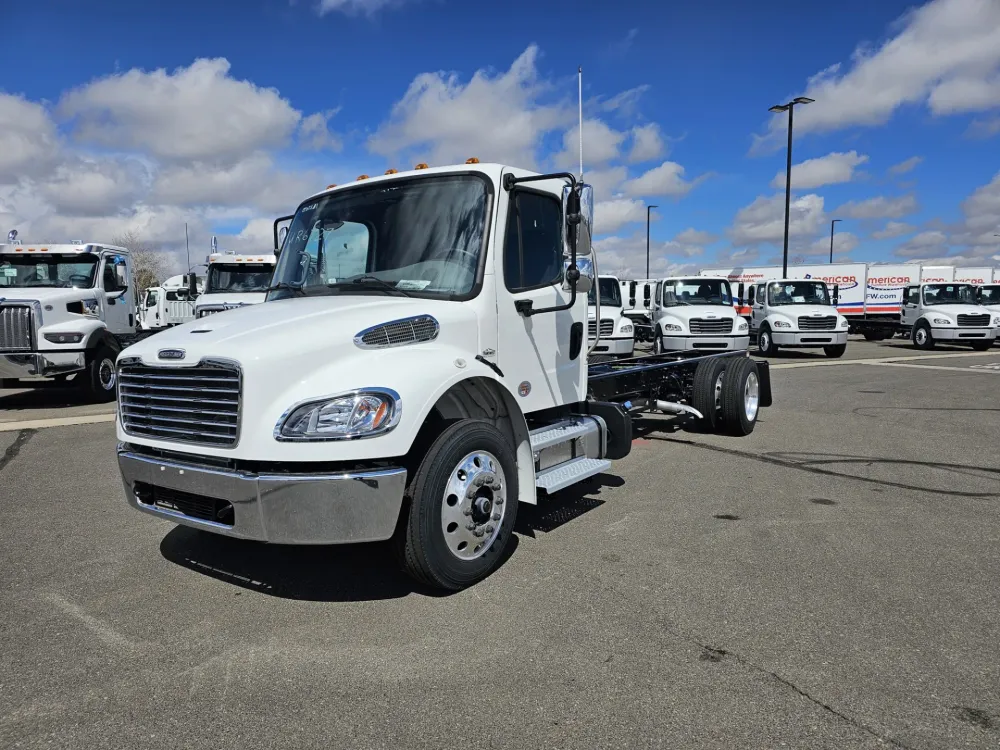 2024 Freightliner M2 106