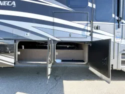 2020 Jayco Seneca 37K | Thumbnail Photo 24 of 30