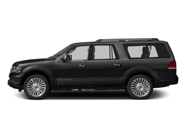 2016 Lincoln Navigator | Photo 2 of 14