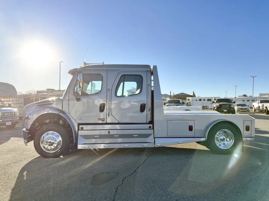 2024 Freightliner M2 106 Plus Summit Hauler | Photo 2 of 24