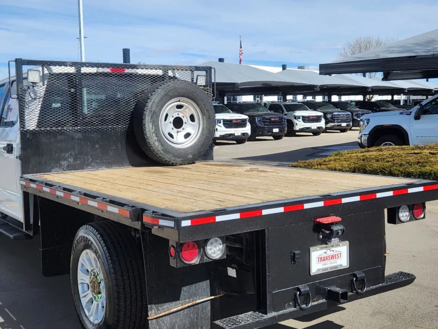 2019 Ford Super Duty F-350 SRW | Photo 13 of 30