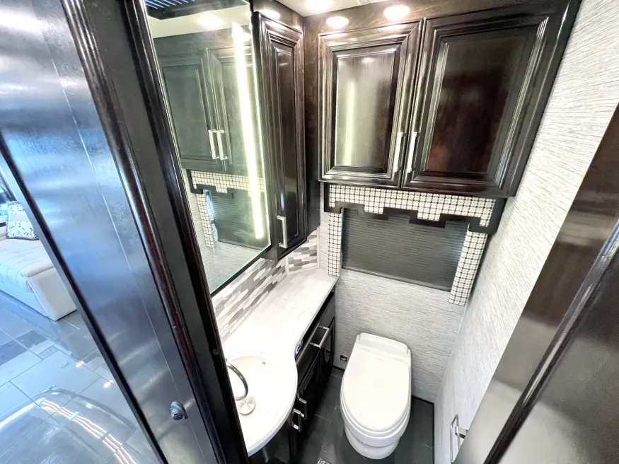 2020 Newmar London Aire 4543 | Photo 12 of 31