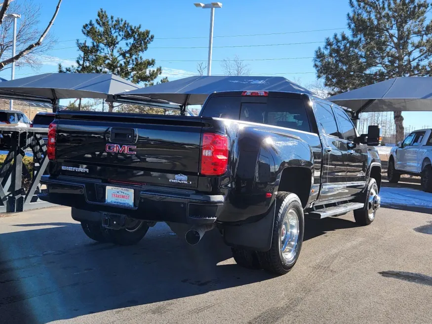 2017 GMC Sierra 3500HD Denali | Photo 2 of 29