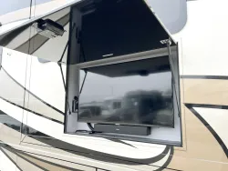 2020 Newmar Dutch Star 4369 | Thumbnail Photo 32 of 31