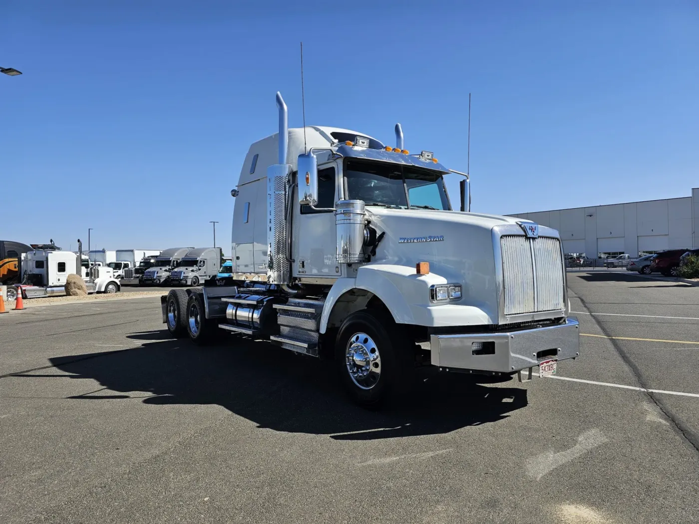 2020 Western Star 4900SA | Photo 3 of 21