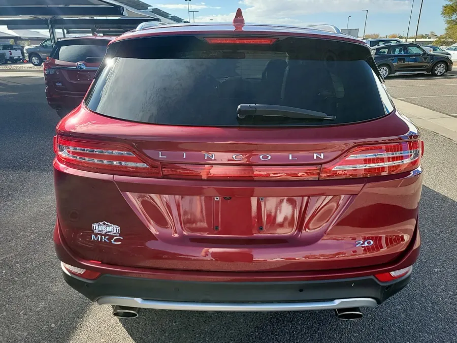 2017 Lincoln MKC Select | Photo 4 of 19