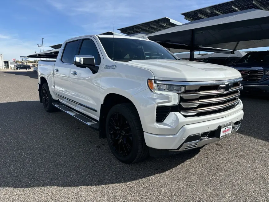 2022 Chevrolet Silverado 1500 High Country | Photo 6 of 21