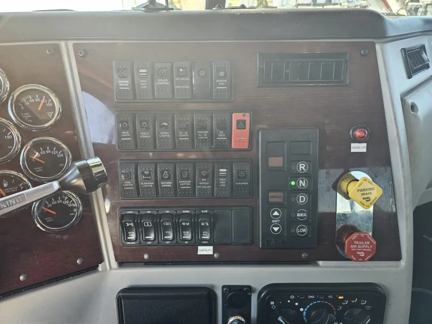 2022 Western Star 4900FA | Photo 19 of 19