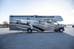 2025 Winnebago Spirit 31H | Thumbnail Photo 4 of 20