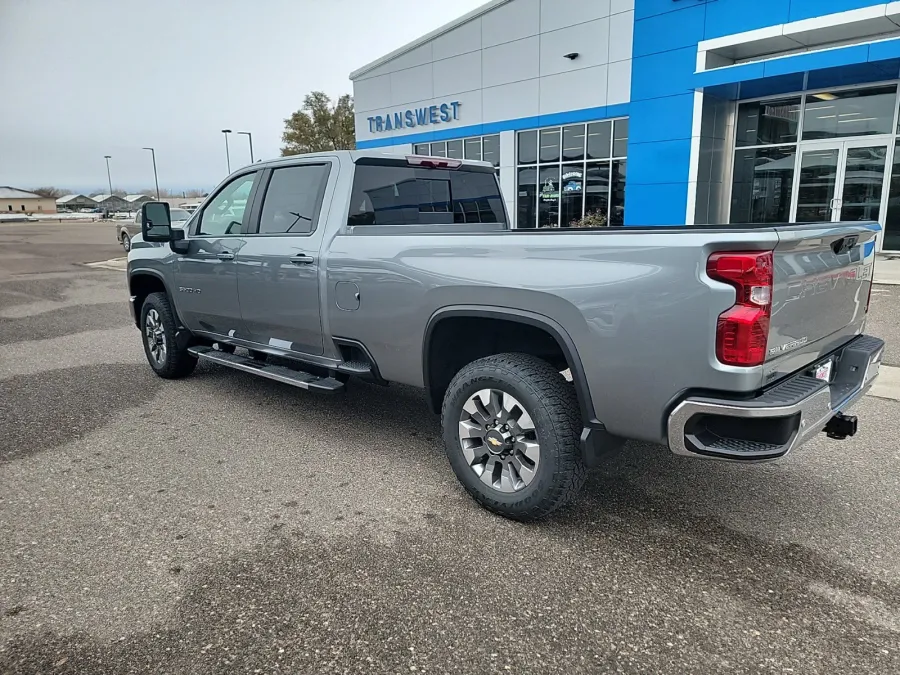 2025 Chevrolet Silverado 3500HD LT | Photo 2 of 17