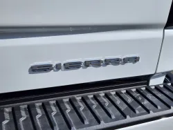 2024 GMC Sierra 1500 Denali | Thumbnail Photo 11 of 31