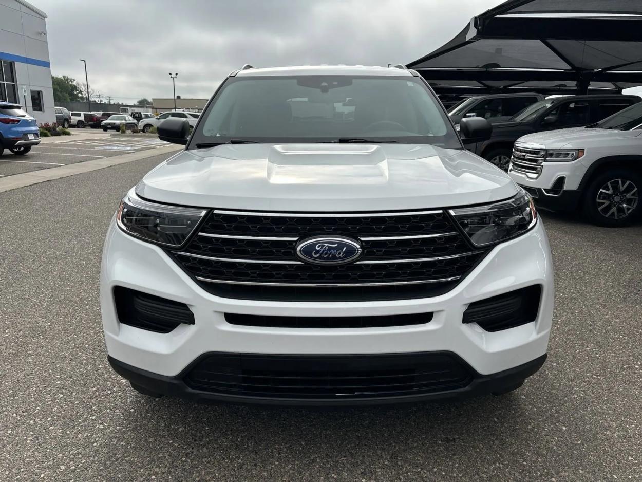 2021 Ford Explorer XLT | Photo 7 of 25