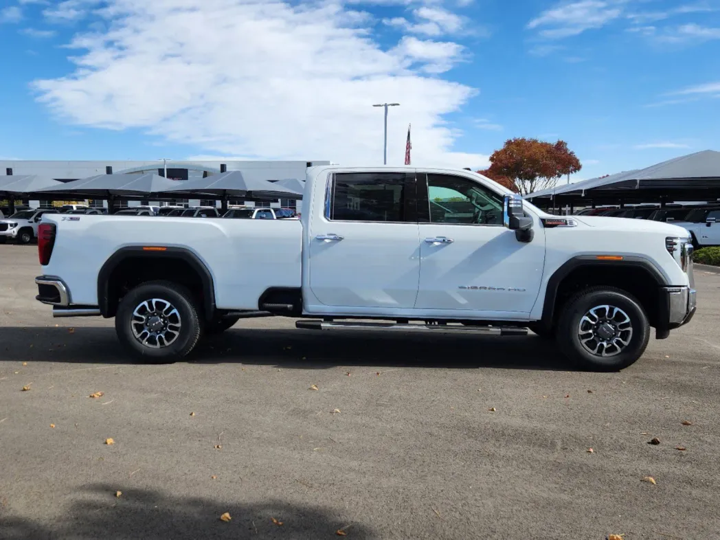 2025 GMC Sierra 3500HD SLT 