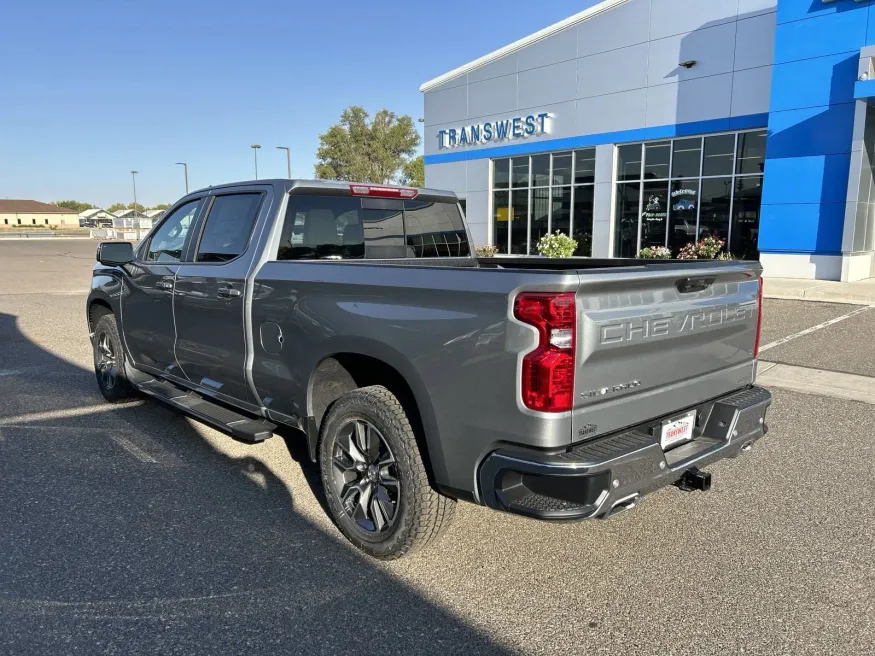 2025 Chevrolet Silverado 1500 LT | Photo 2 of 23