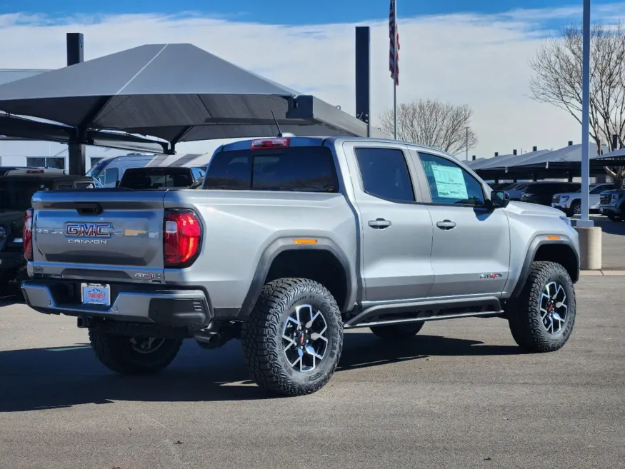 2024 GMC Canyon 4WD AT4X | Photo 2 of 26