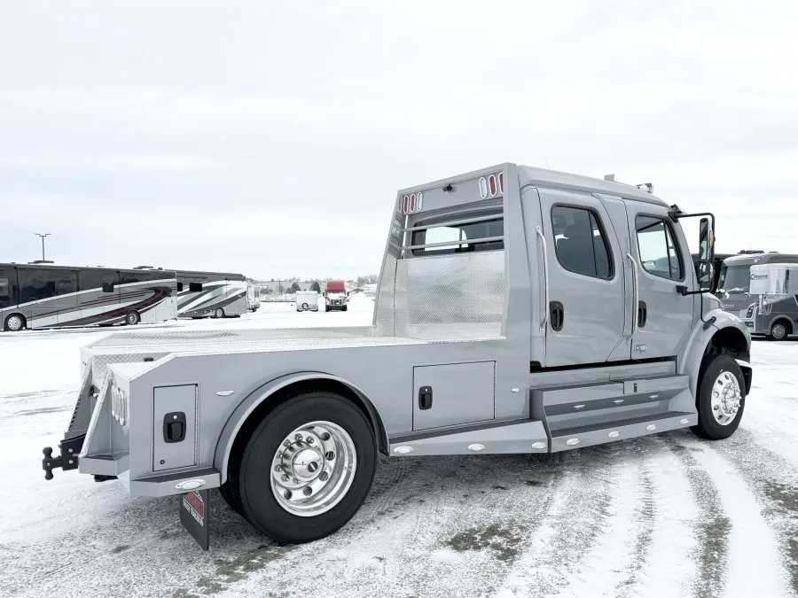 2024 Freightliner M2 106 Plus Summit Hauler | Photo 17 of 23