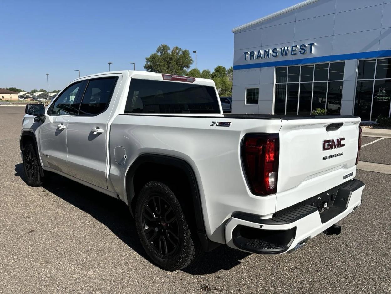 2021 GMC Sierra 1500 Elevation | Photo 2 of 20