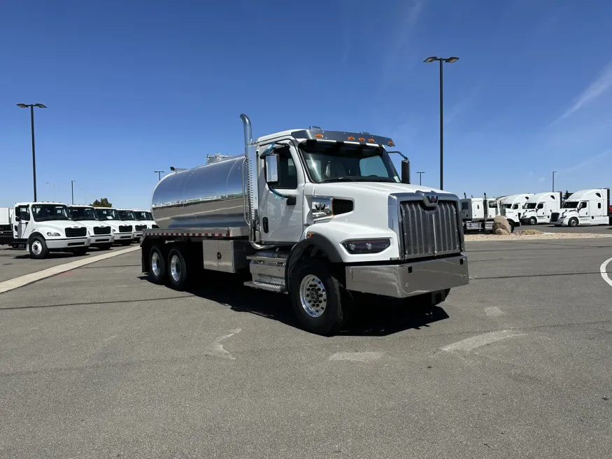 2025 Western Star 47X | Photo 3 of 14