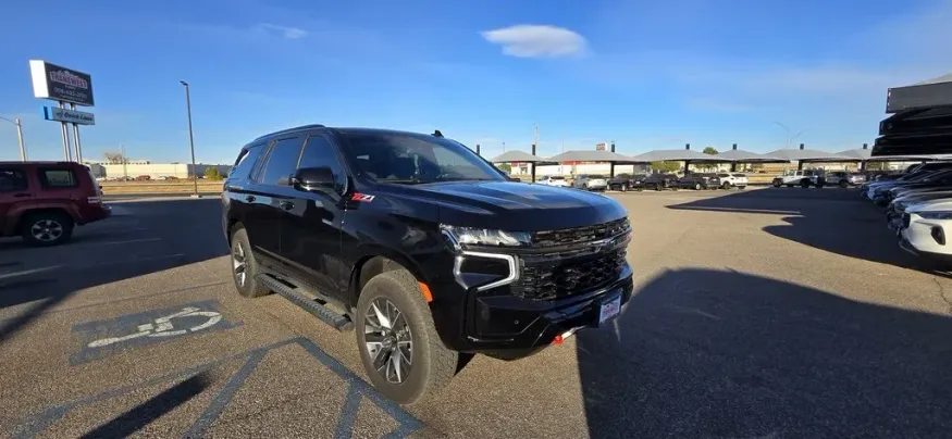 2022 Chevrolet Tahoe | Photo 3 of 29