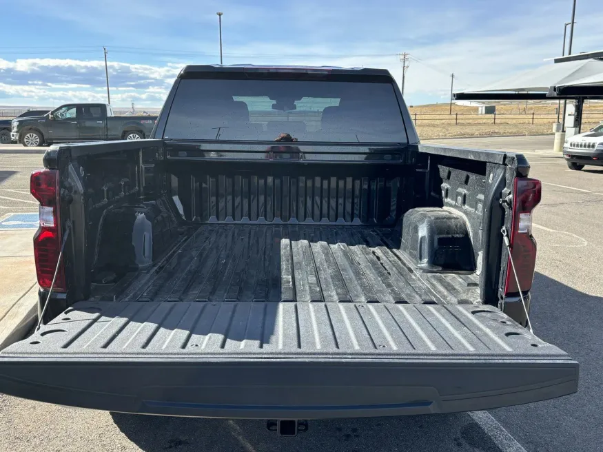 2024 Chevrolet Silverado 1500 LT | Photo 6 of 13