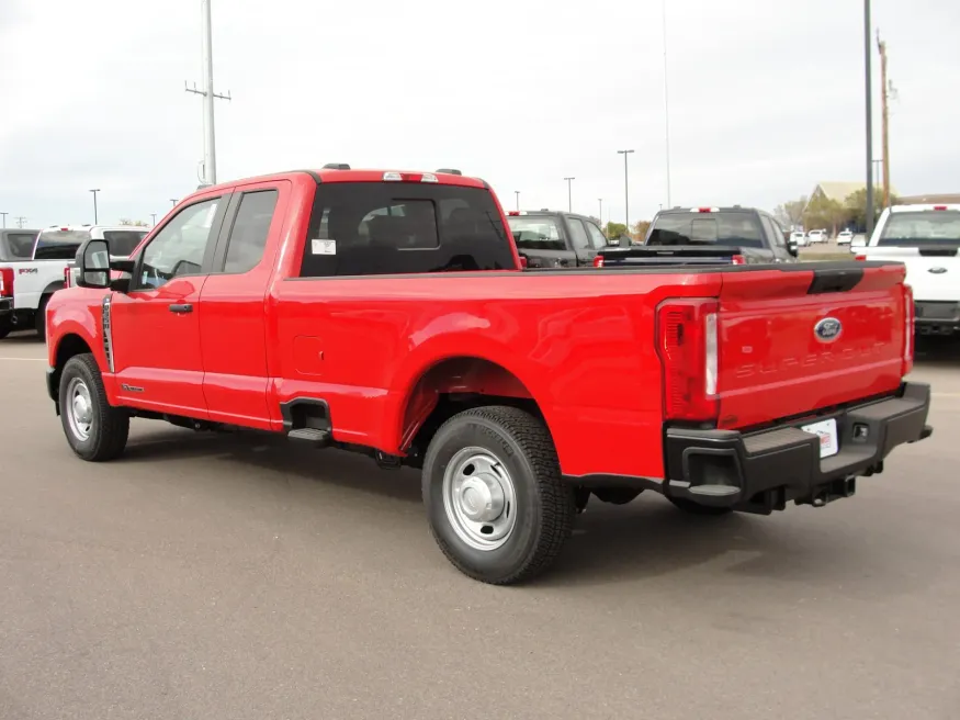 2024 Ford F350 | Photo 3 of 15