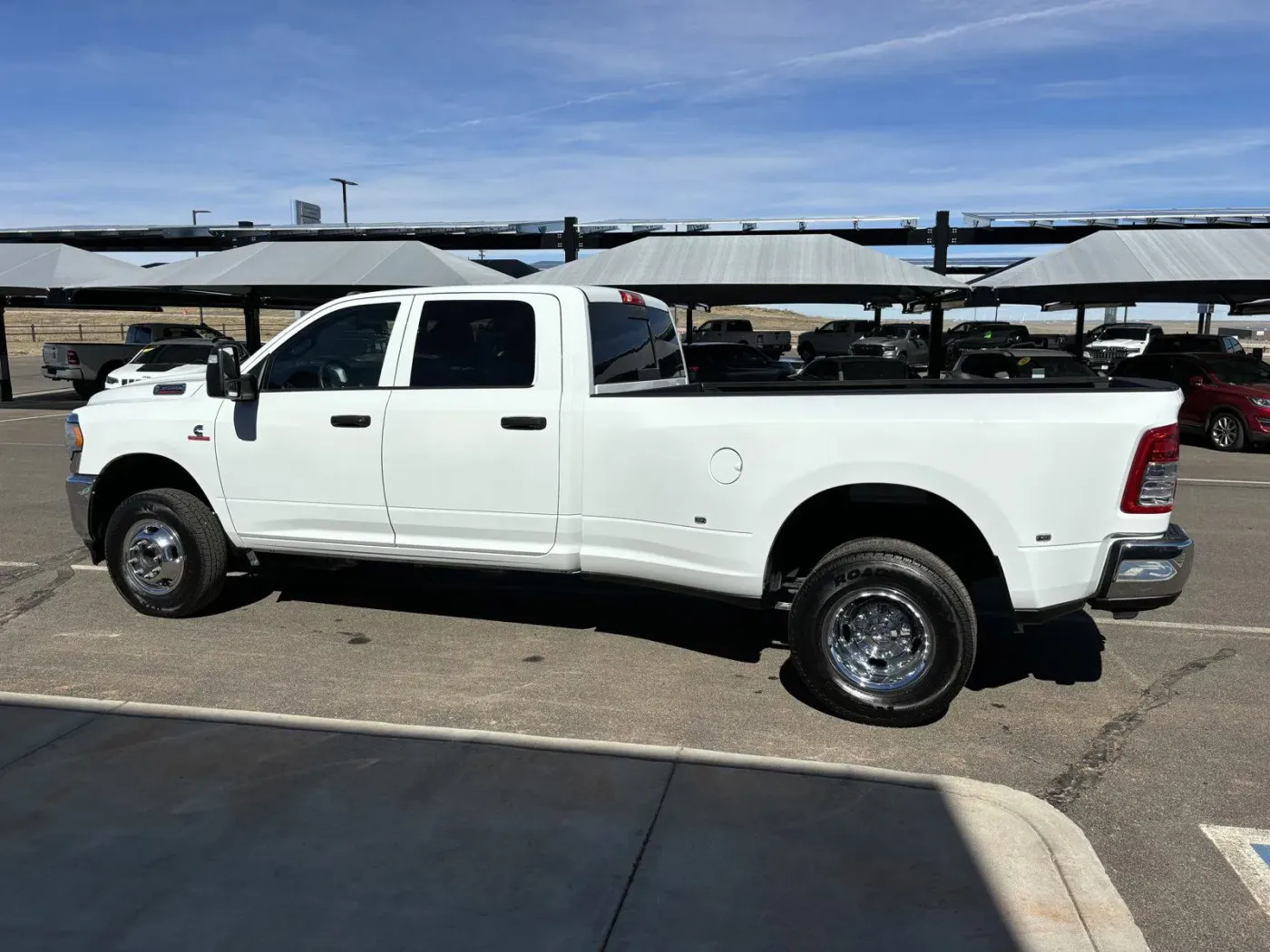 2024 RAM 3500 Tradesman | Photo 3 of 18