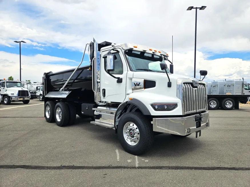 2025 Western Star 47X | Photo 3 of 14