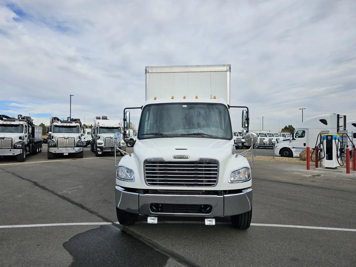 2024 Freightliner M2 106 | Photo 2 of 20