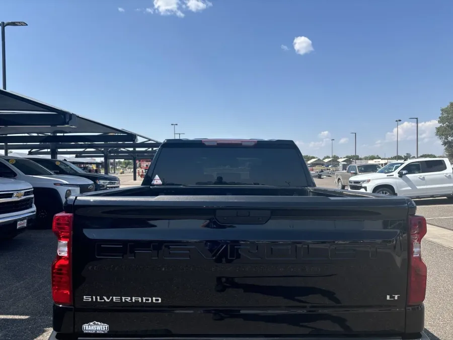 2019 Chevrolet Silverado 1500 LT | Photo 3 of 20