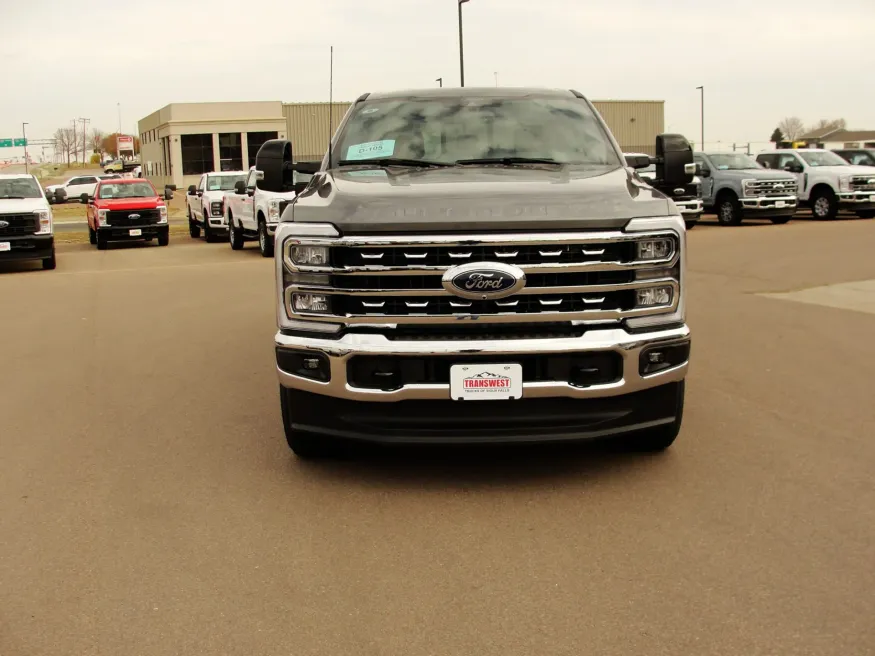 2024 Ford F-350 | Photo 8 of 15