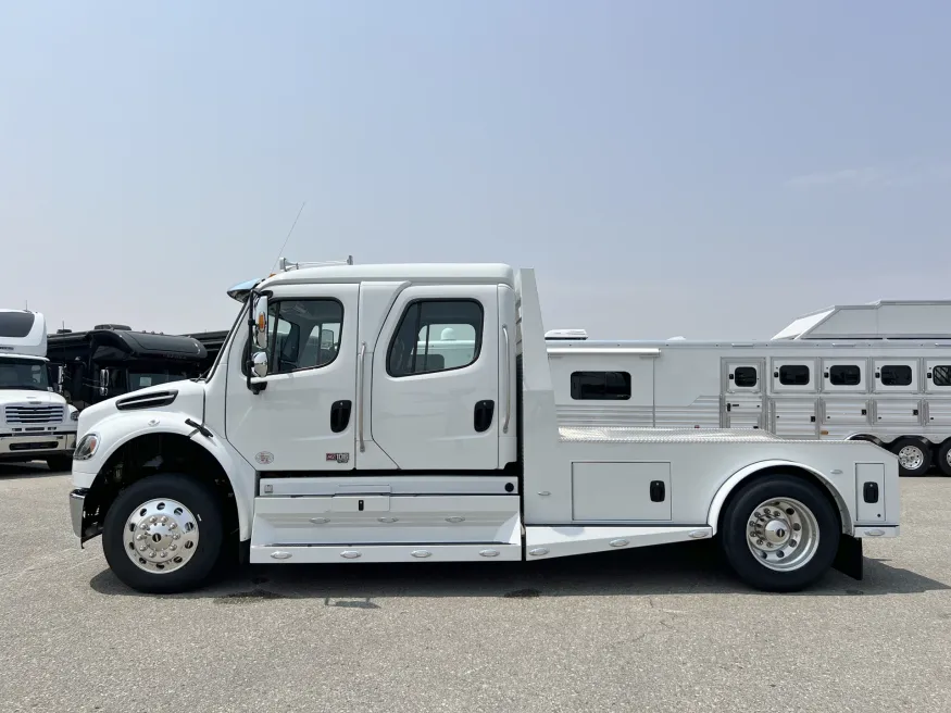 2024 Freightliner M2 106 Plus Summit Hauler | Photo 2 of 25