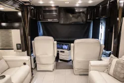 2022 Newmar London Aire 4551 | Thumbnail Photo 10 of 21